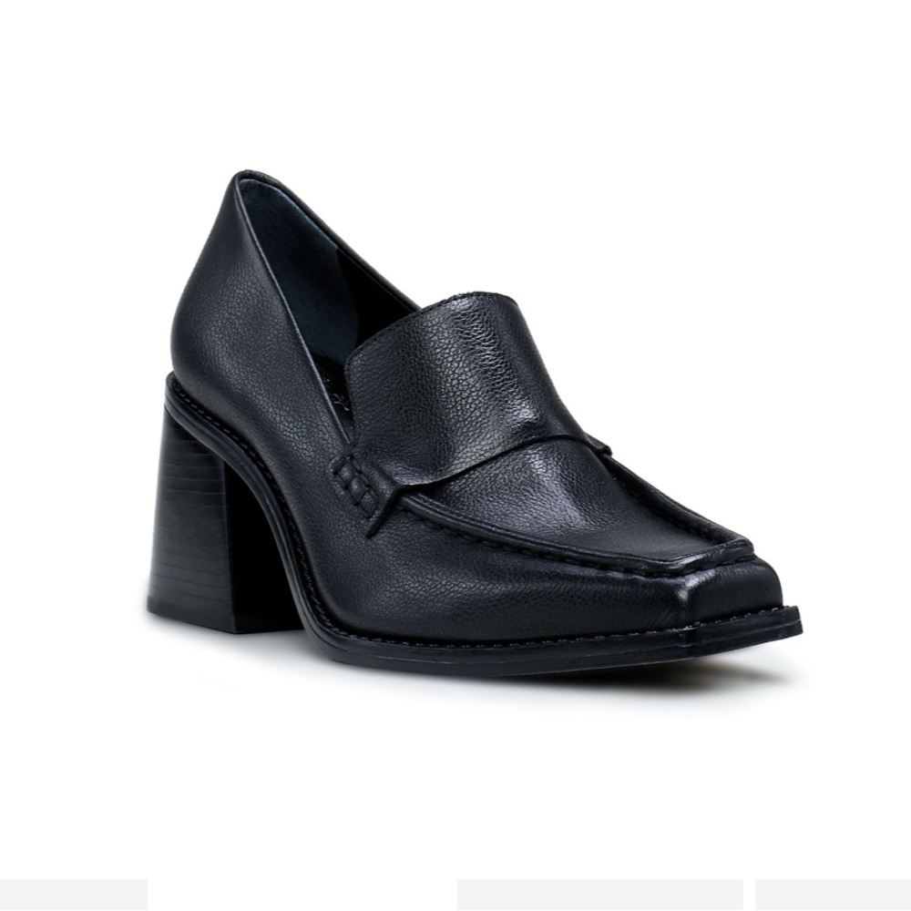 SEGELLIS LOAFER black leather chunky heel by VINCE CAMUTO
